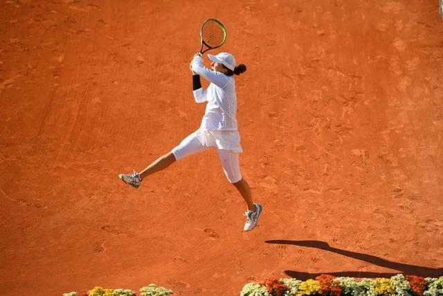 足球比赛进 足球比赛进