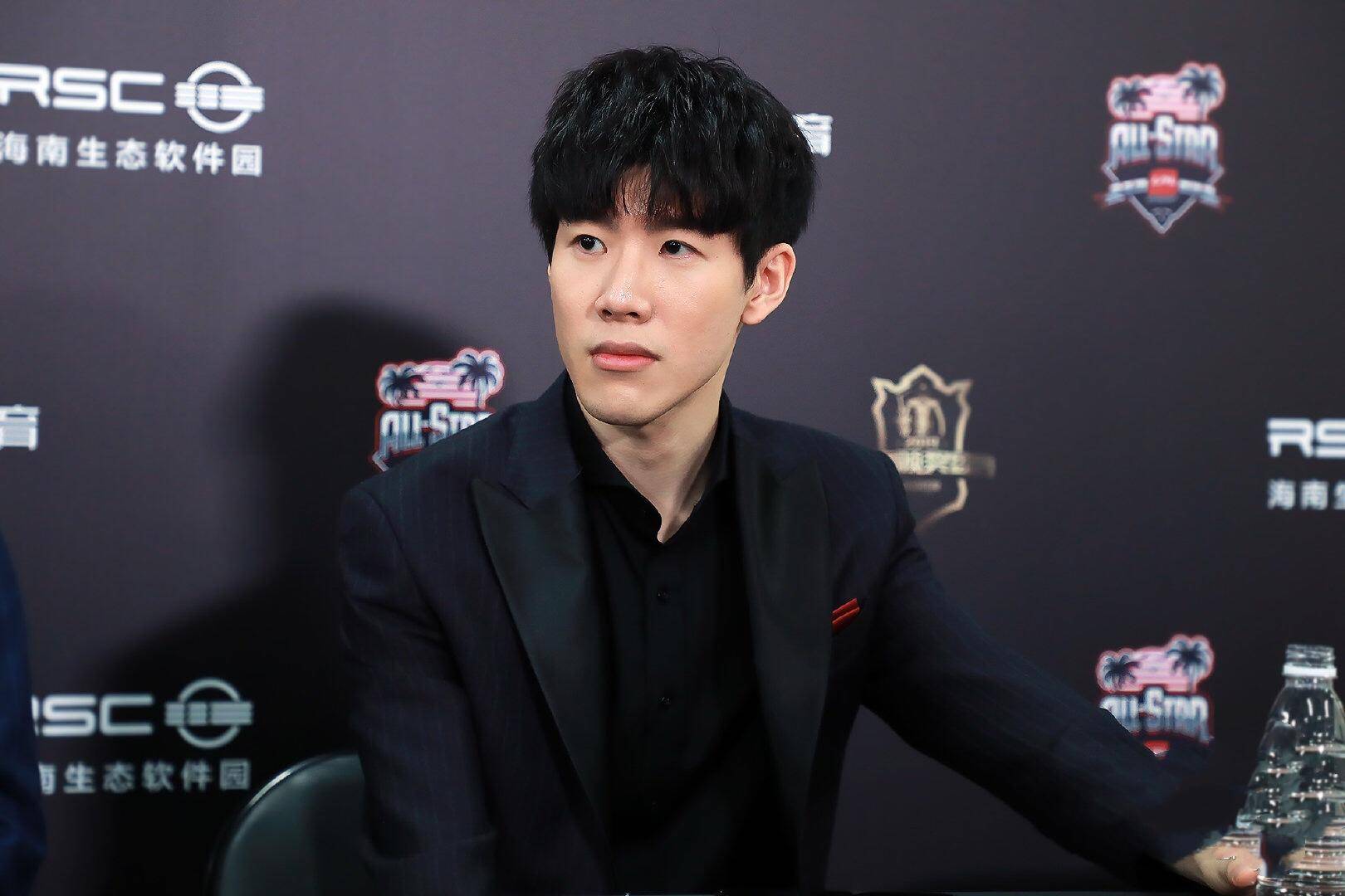 都表现均衡 都表现均衡