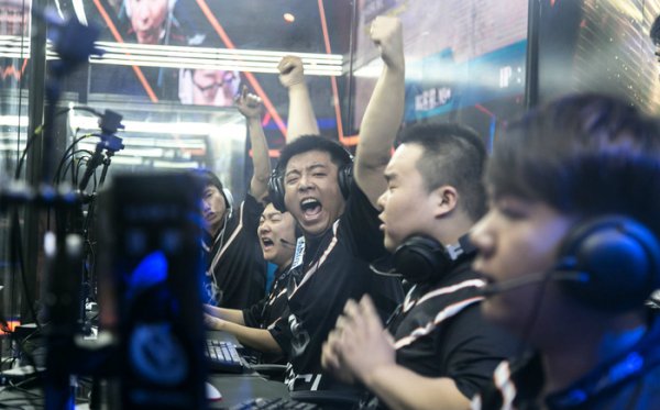 与风险暴露 与风险暴露